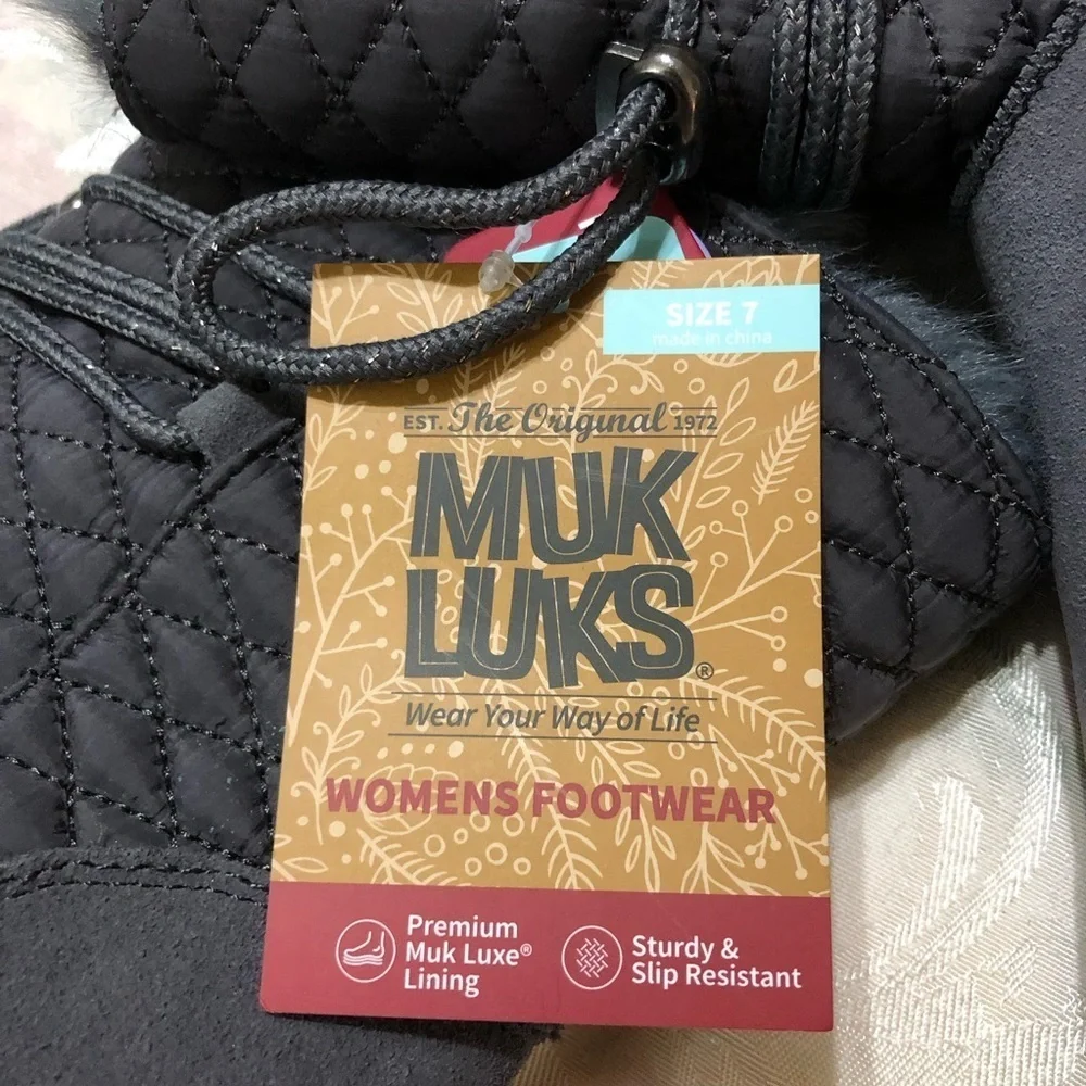 MUK LUKS Flexi Bridgehampton Dark Grey Suede Leather faux Fur Lined Boot sz 7